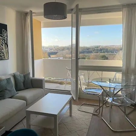 Neuf Style Architecte Au Calme Apartamento